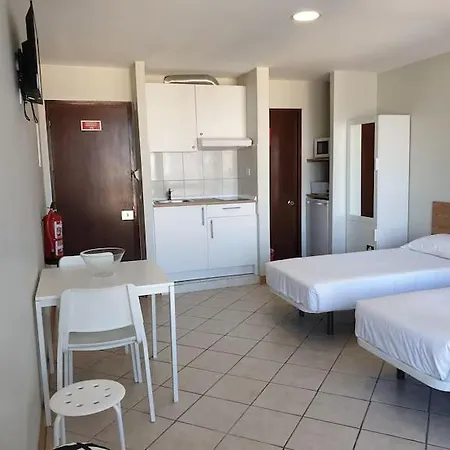 Entire Tarik By Atlantichotels With Kitchenettes, Near Rocha * Portimão